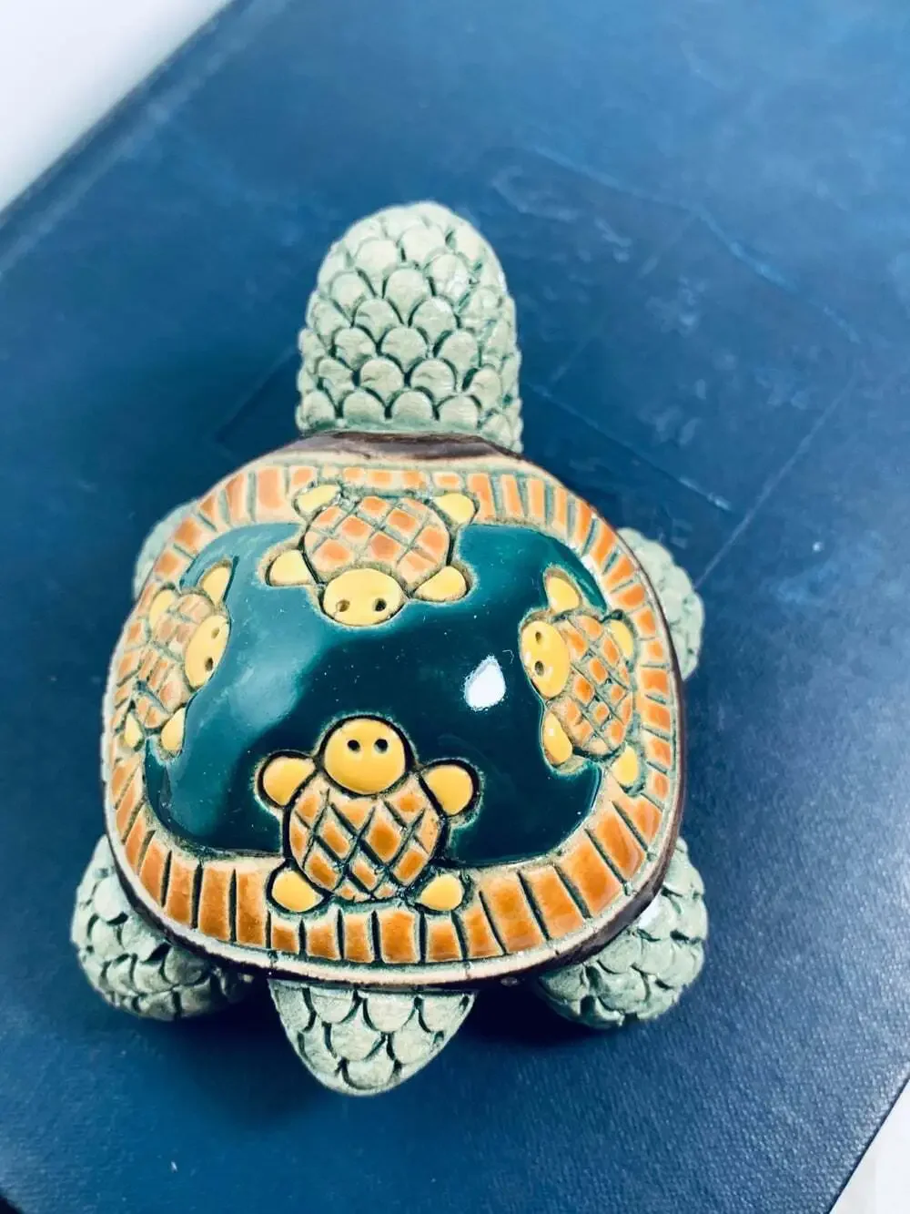Mini Turtle dark green figurine Artesania